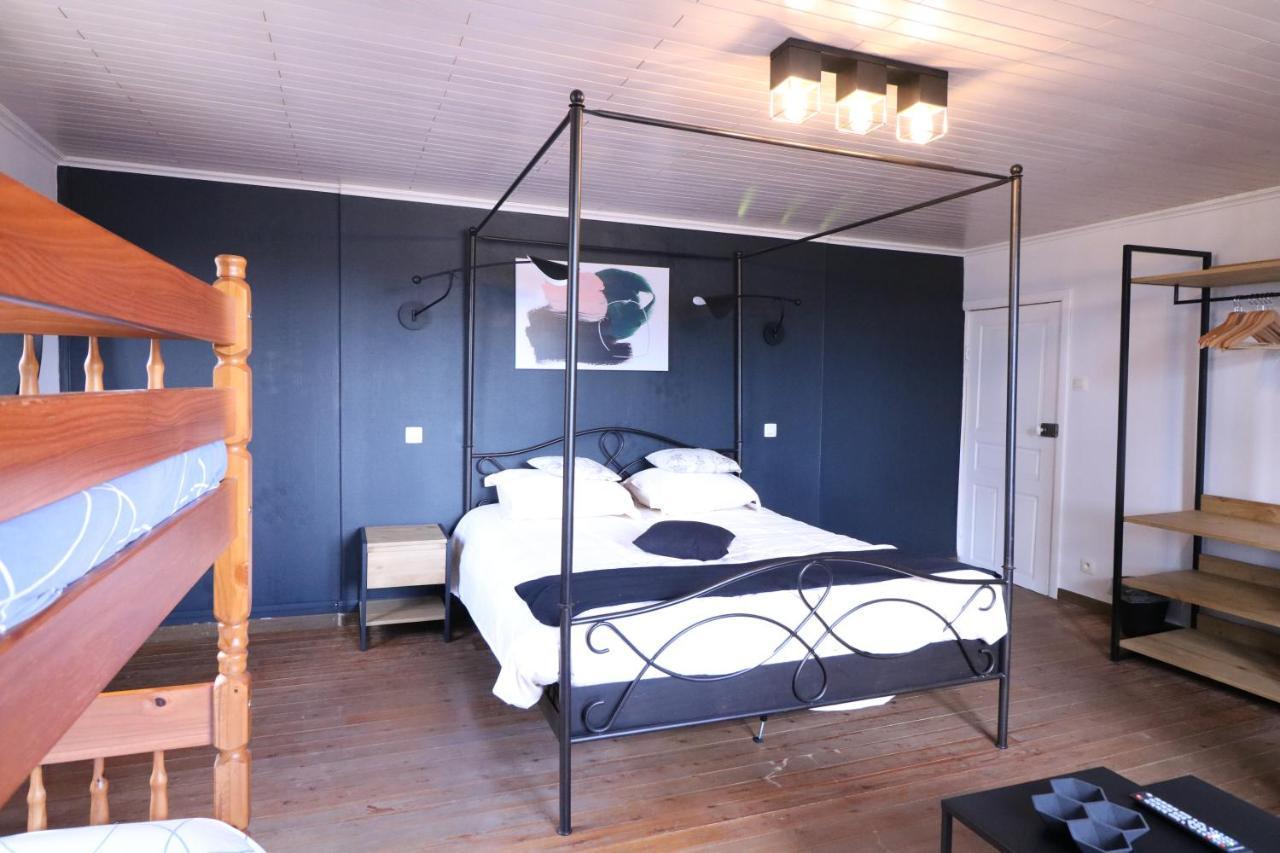 Hotel La Vieille Ferme Chassepierre Extérieur photo
