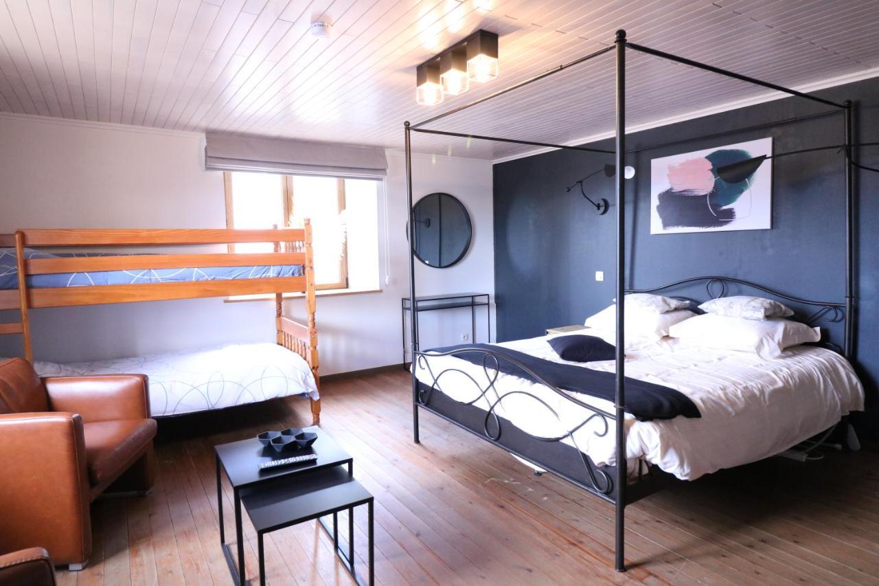Hotel La Vieille Ferme Chassepierre Extérieur photo