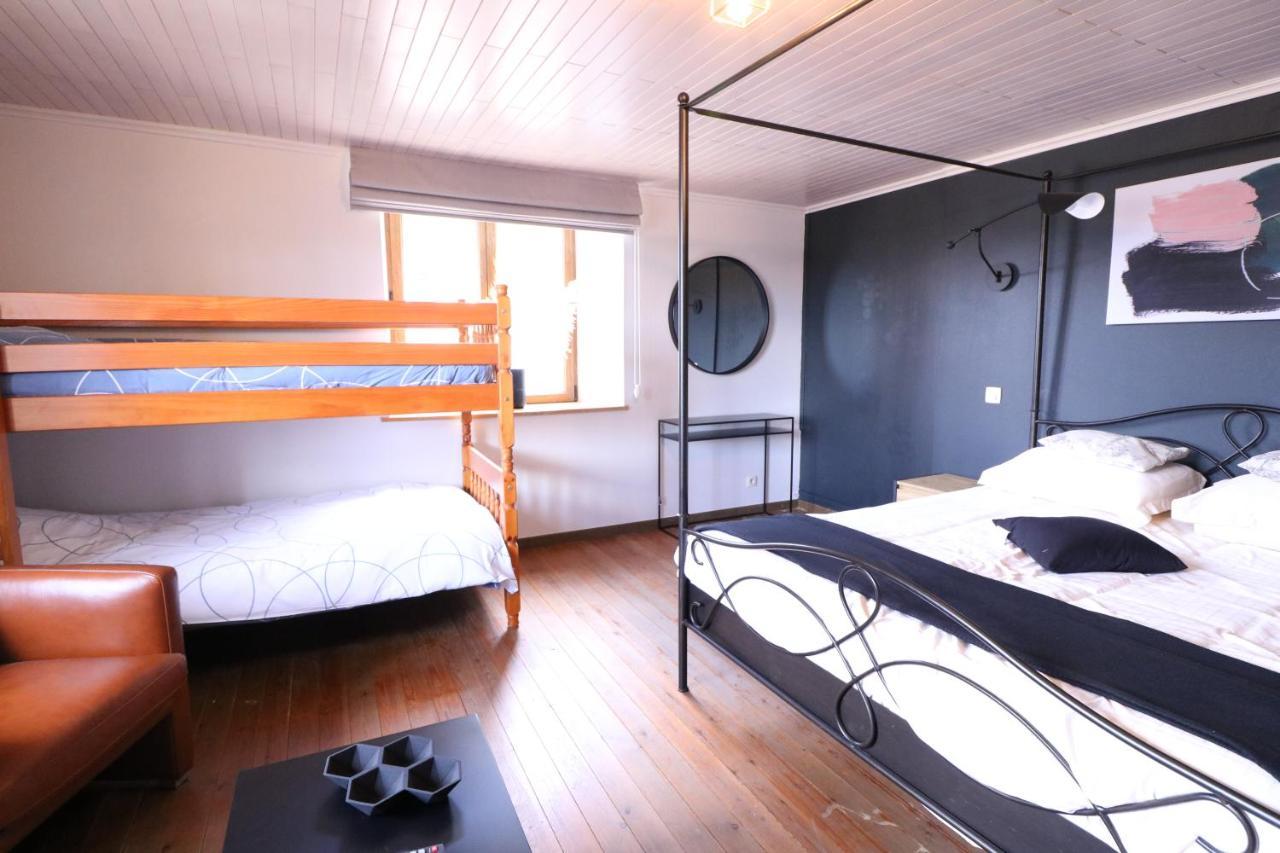 Hotel La Vieille Ferme Chassepierre Extérieur photo